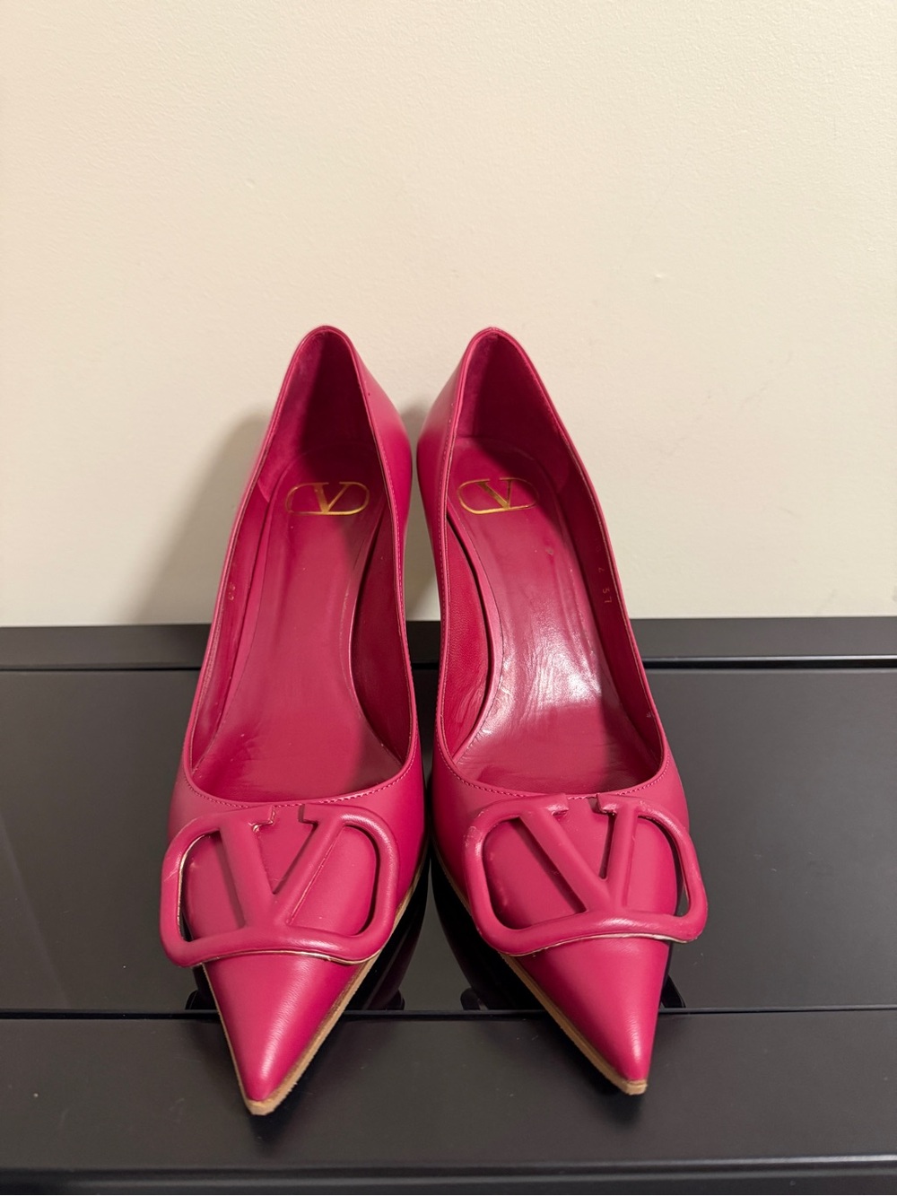 Valentino Garavani Fuchsia Leather Pointed-Toe Pumps with V Logo Buckle